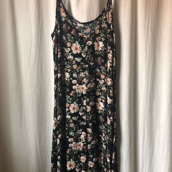 Forever 21 Floral Maxi Dress - Picture 4 of 6